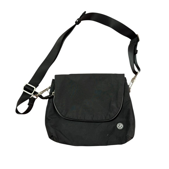 Lululemon Party Om Bag Black Crossbody Adjustable Strap Everyday Essential Purse - Picture 1 of 8